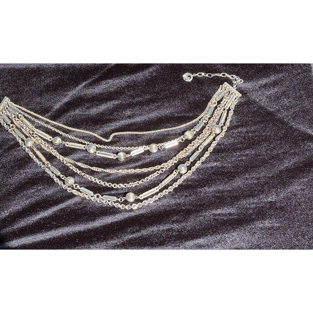 VTG Lisner 7 strand 16 " necklace Gold tone good condition - Picture 5 of 7